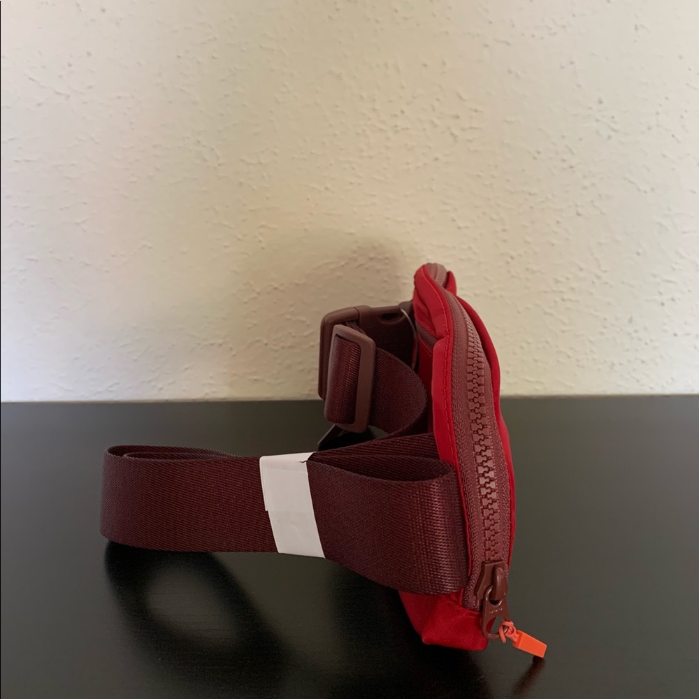 lululemon Lunar New Year Everywhere Belt Bag in Dark Red/Smoky Red Gold NWT New - Picture 3 of 16